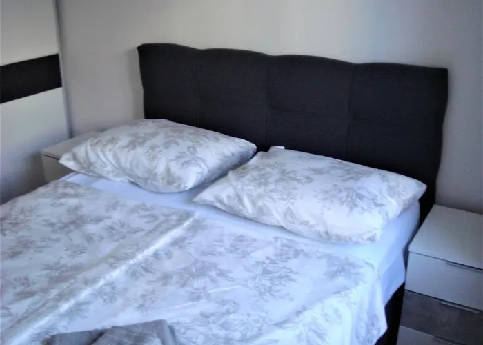 Ivan J Apartman Selce